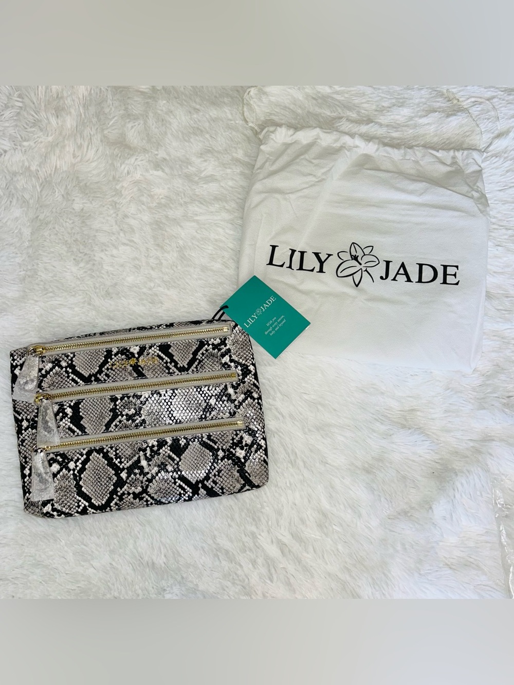 Brand new Lily Jade Sleek Pack Belt Bag (vegan)